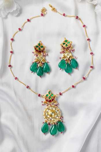 Studio6 Jewels Stone Embellished Pendant Necklace Set 