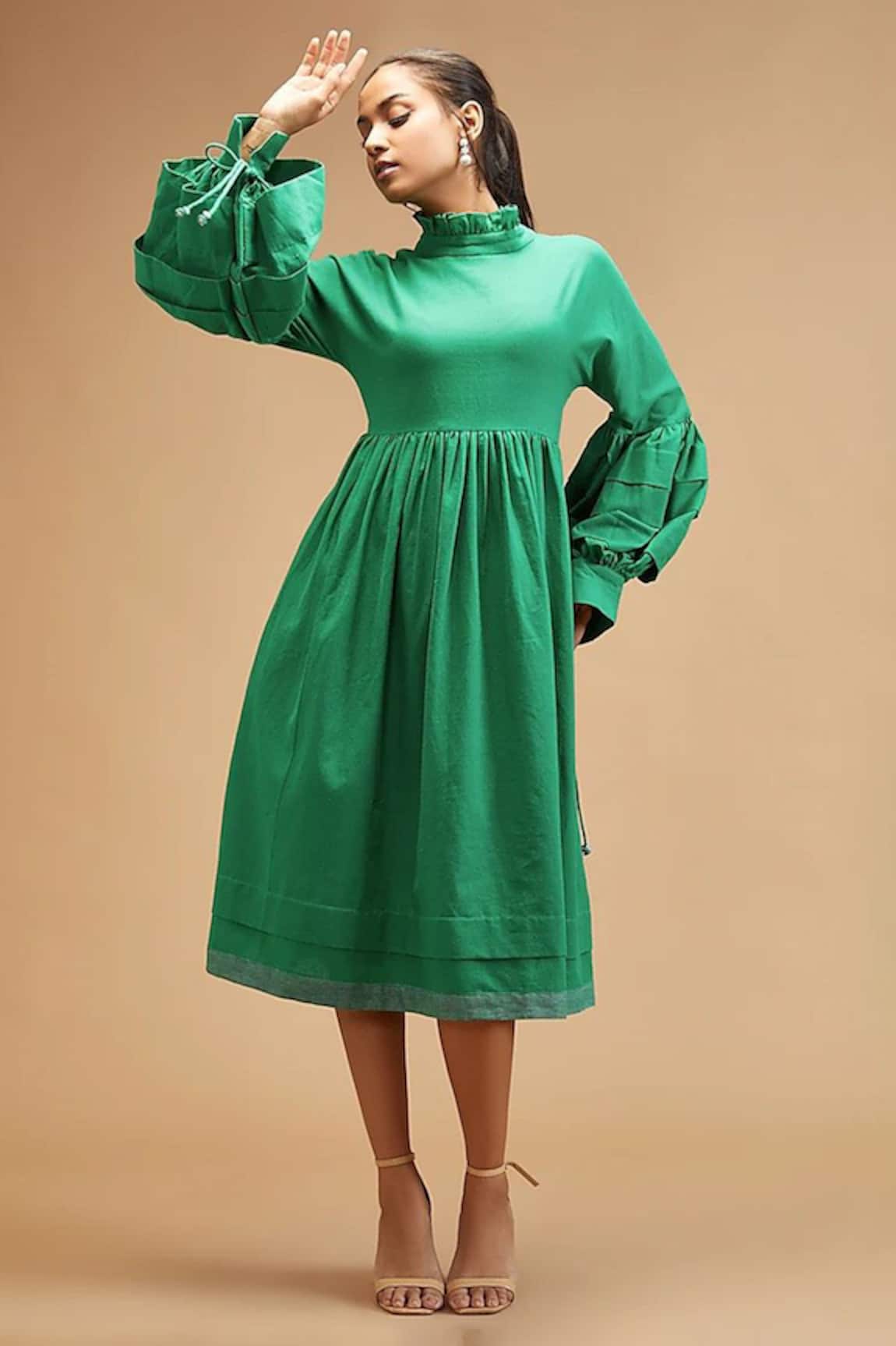 Theroverjournal Solid Puff Sleeve Dress