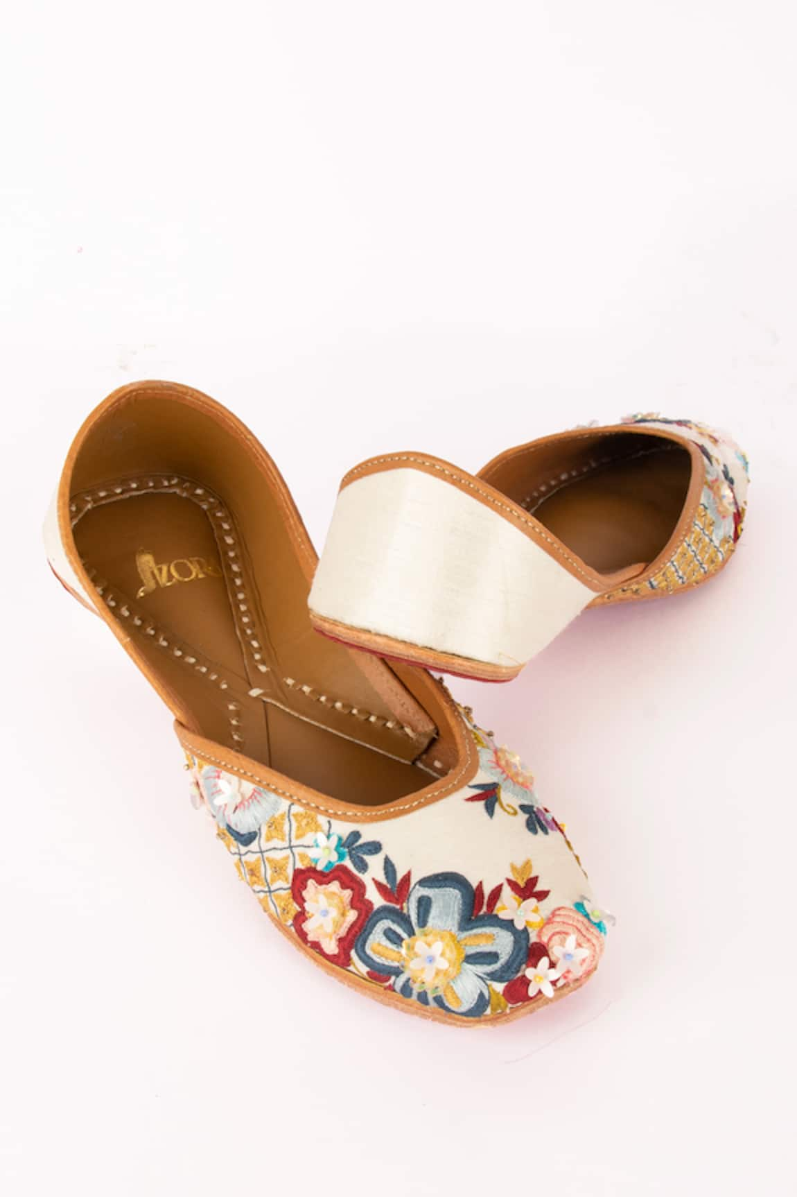 Azora Florence Embroidered Juttis