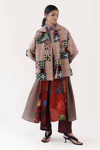 Yavi Lyra Floral Embroidered Jacket 
