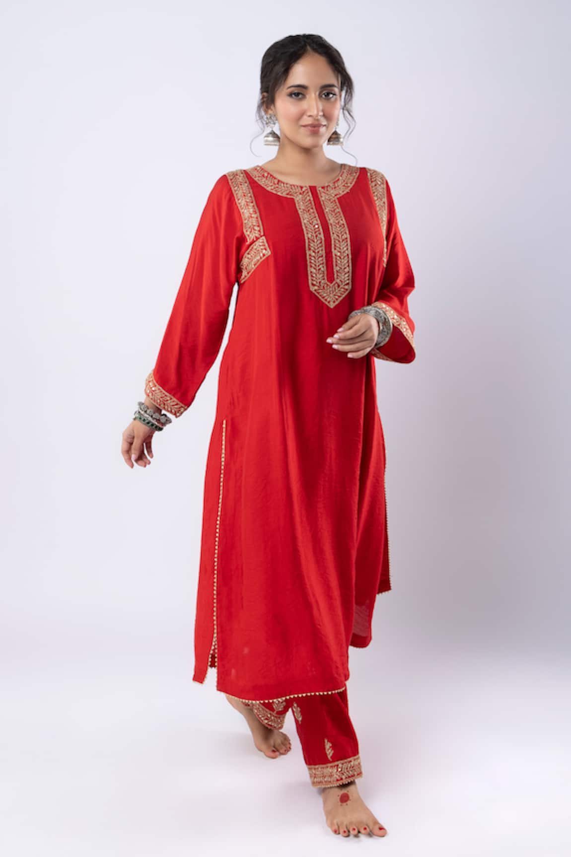 Pants And Pajamas Chanderi Leaf Embroidered Kurta & Pant Set 
