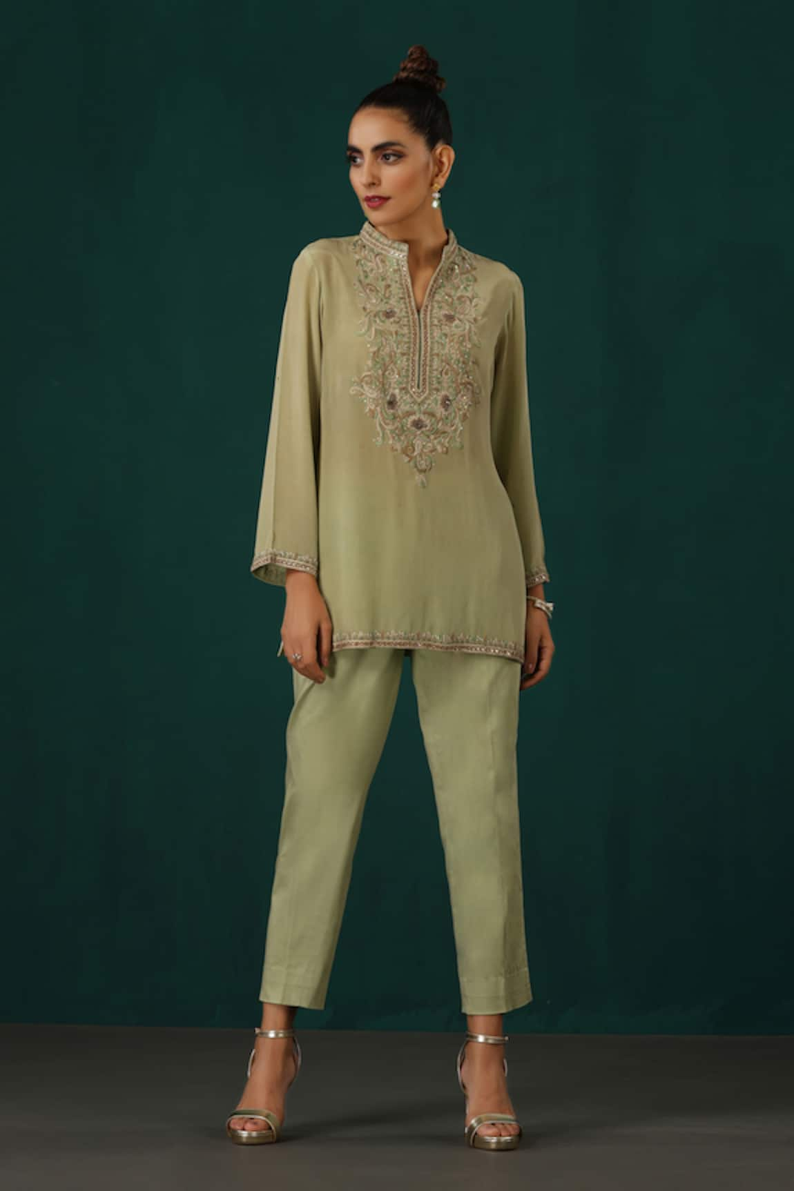 Minaki Cotton Embroidered Placket Kurta With Trouser