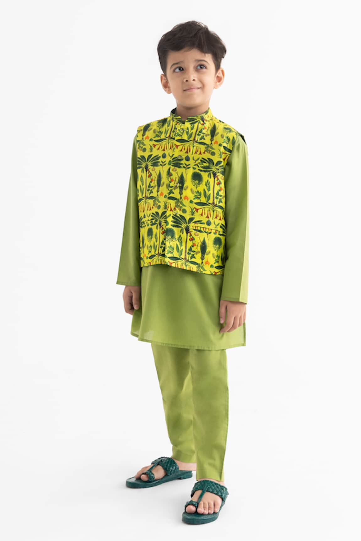 Ankid Jaadui Jungle Print Reversible Bundi Kurta Set