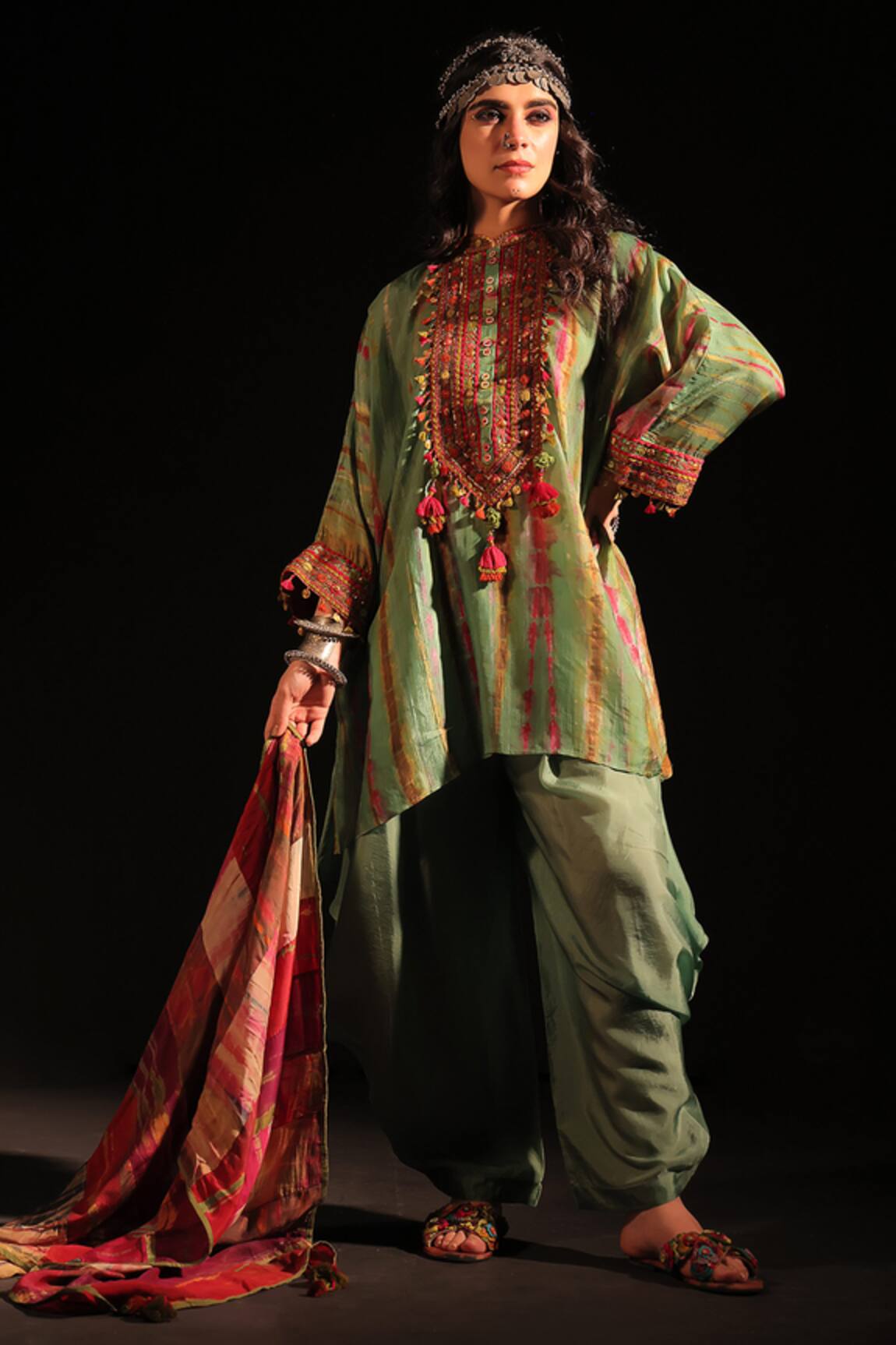 Capisvirleo Shabnam Tie-Dye Kaftan With Dhoti Pant