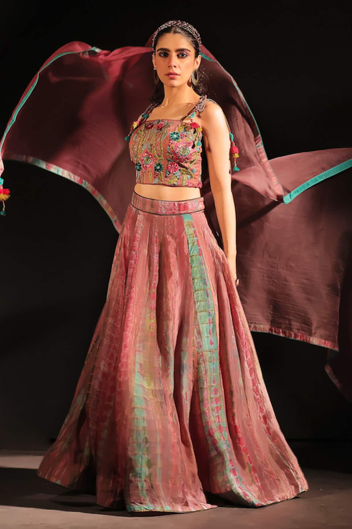 Capisvirleo Avantika Tie-Dye Pattern Lehenga Set