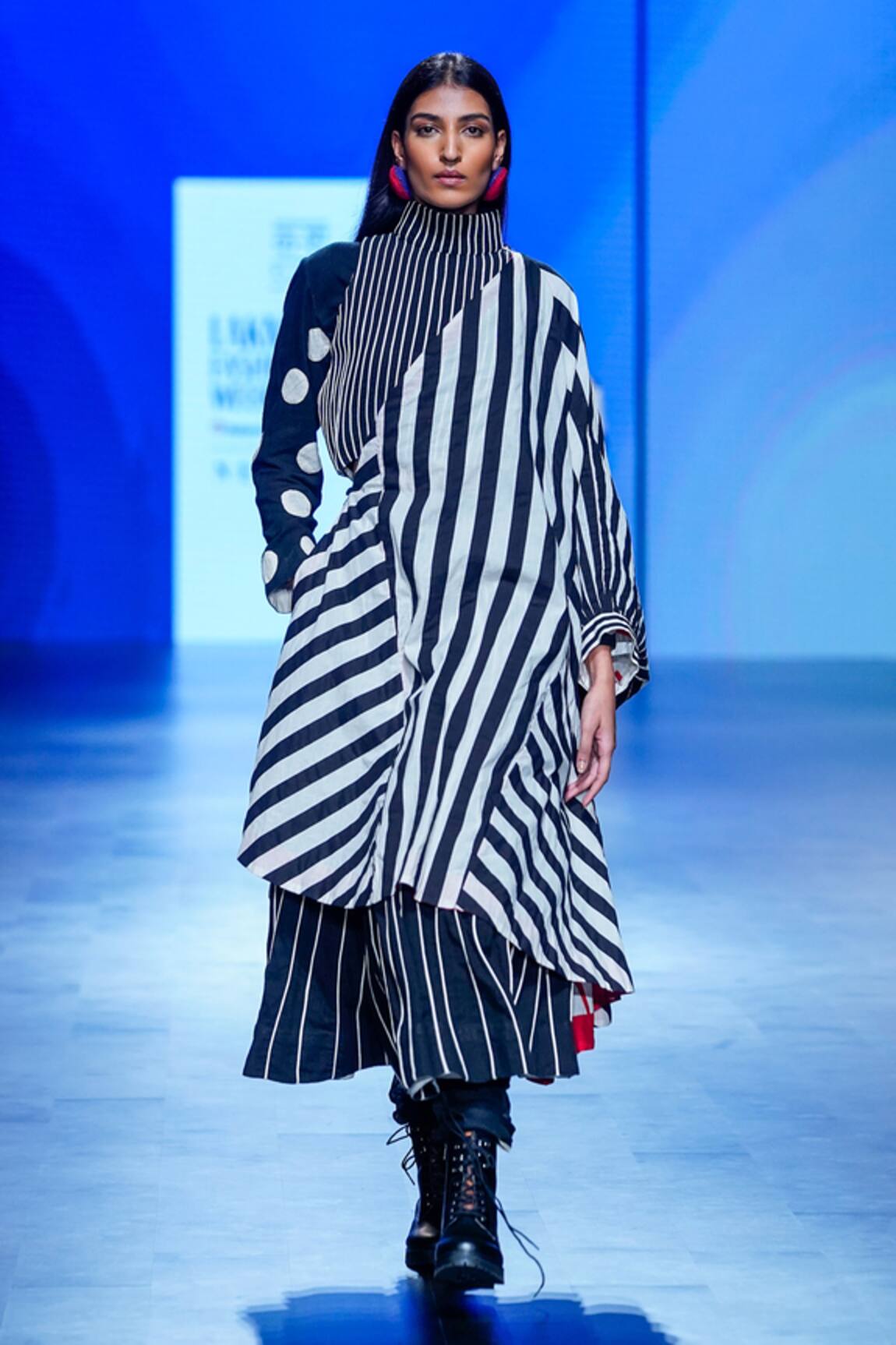 KA-Sha Cord Applique Sleeveless Top 