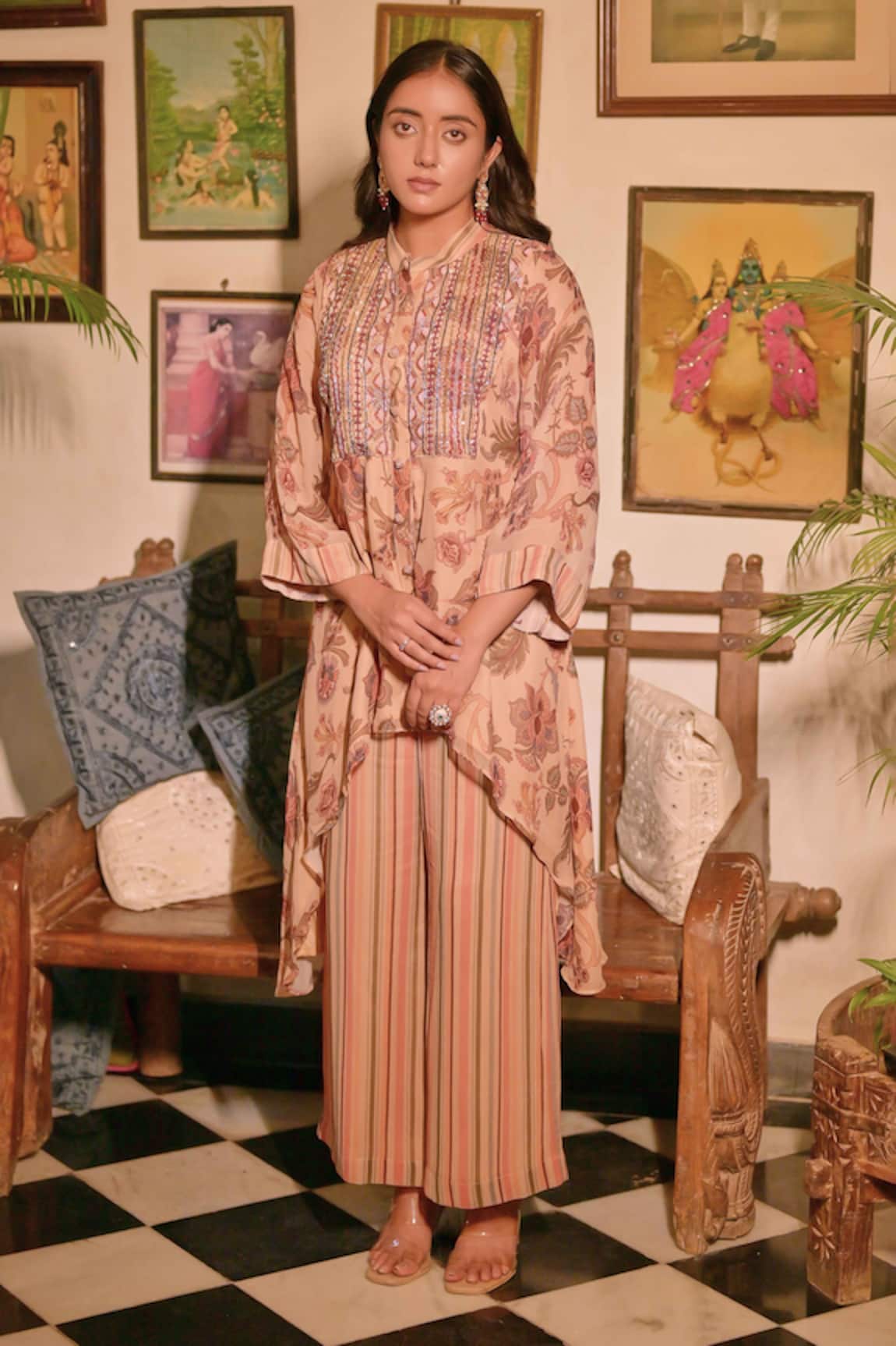 Saangi Vintage Floral Pattern Kurta & Palazzo Set