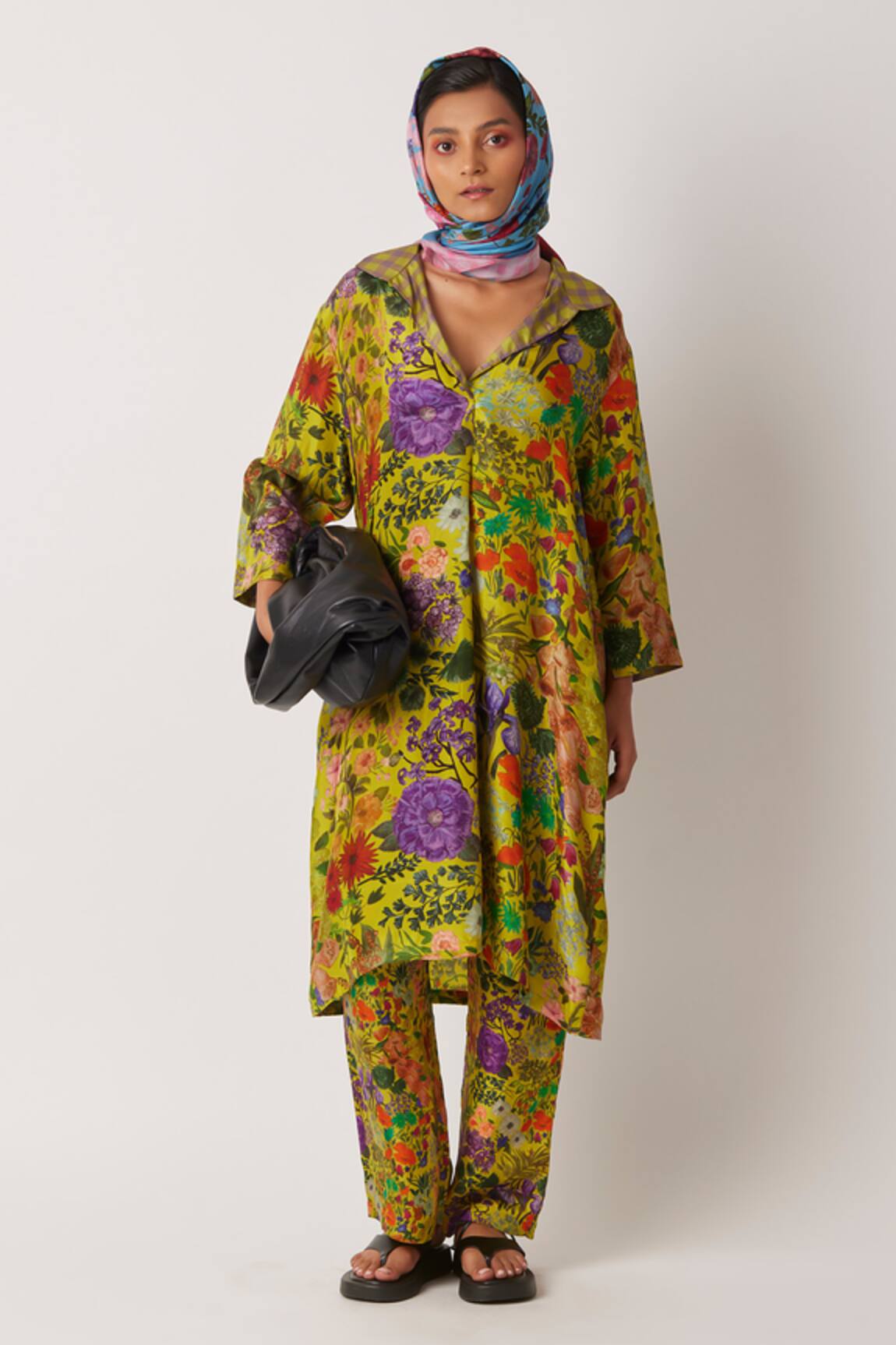 Yavi Betty Silk Printed Straight Pant