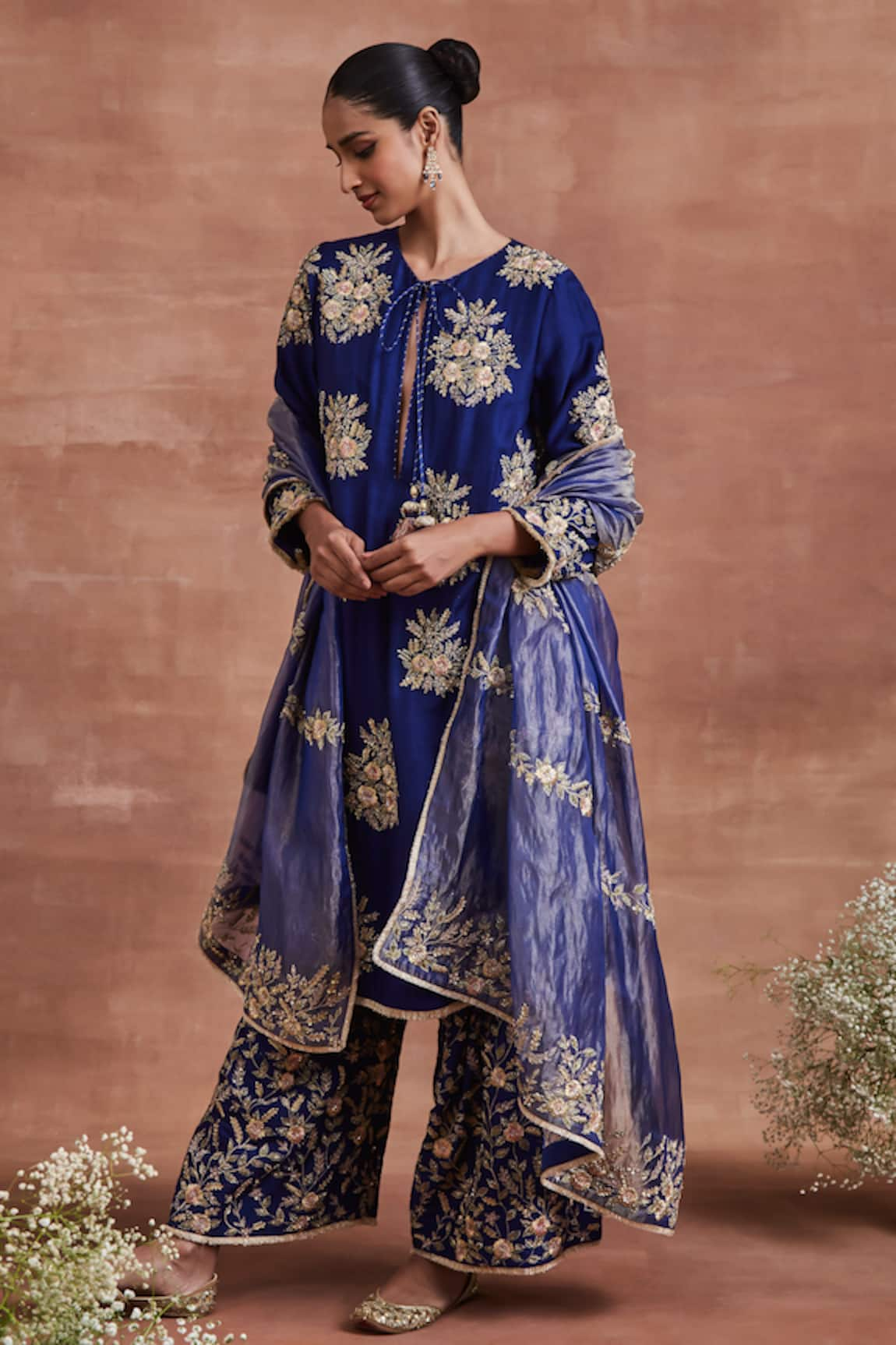 Sue Mue Mishika Zari Embroidered Kurta Palazzo Set