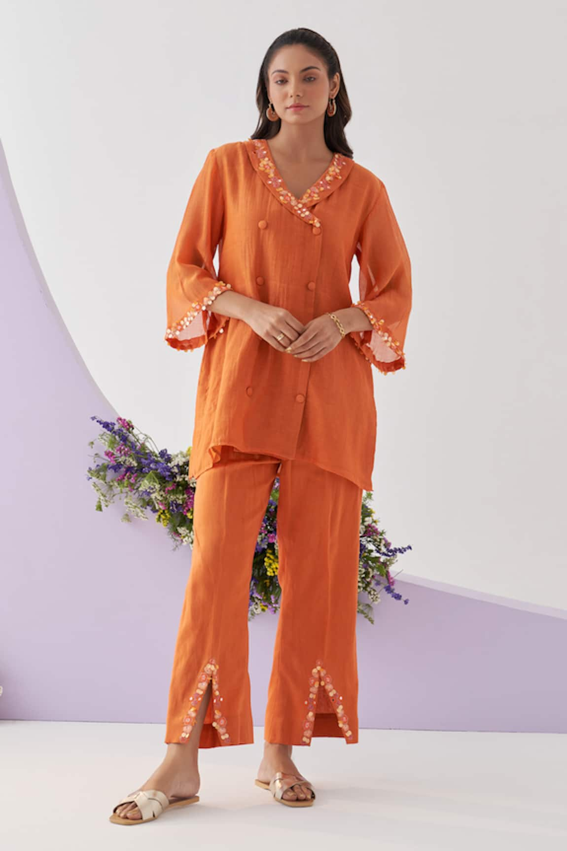 Shipraa Grover Dariya Mul Chanderi Embroidered Kurta & Pant Set