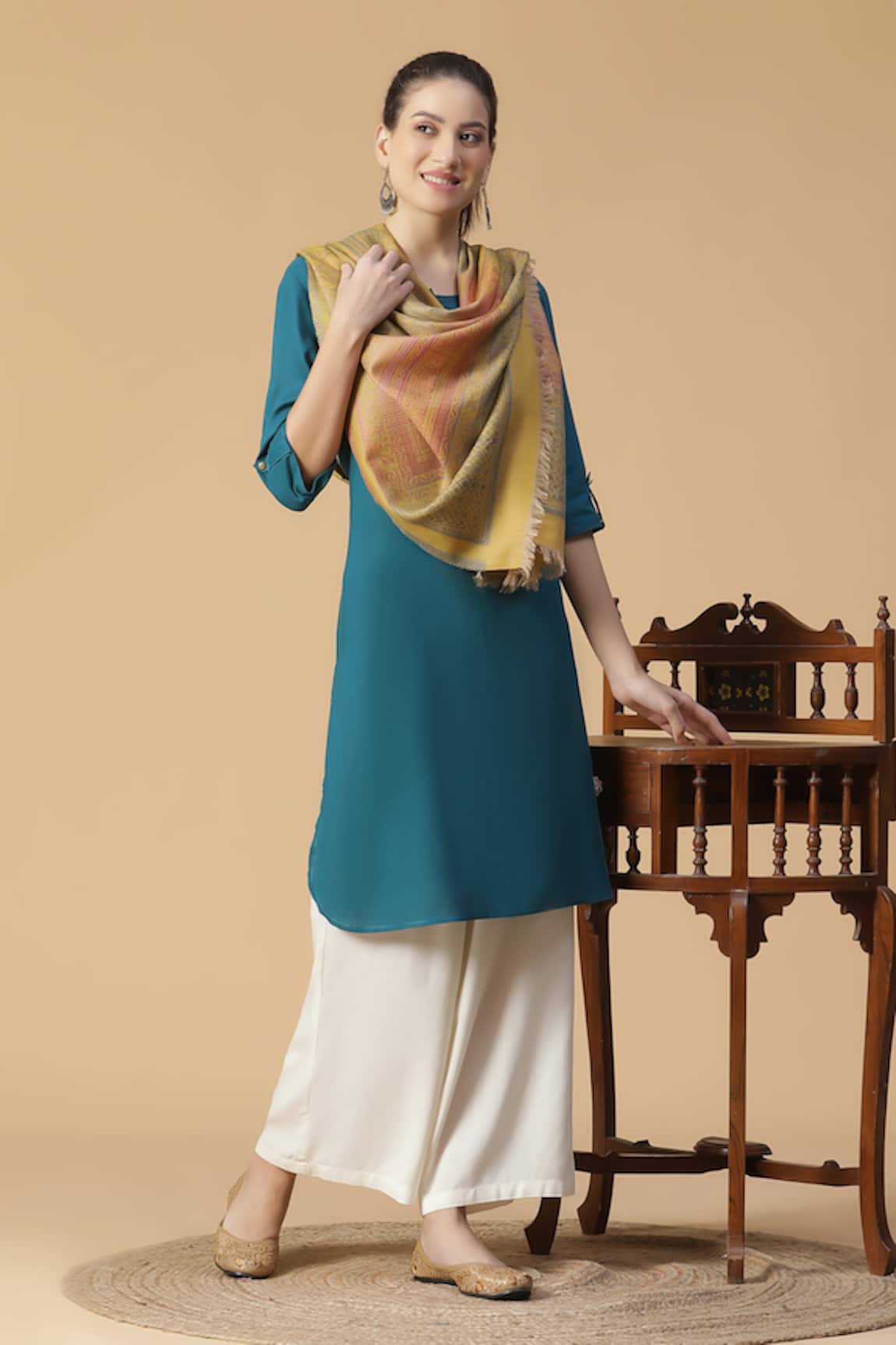 Shingora Omaira Woven Stole