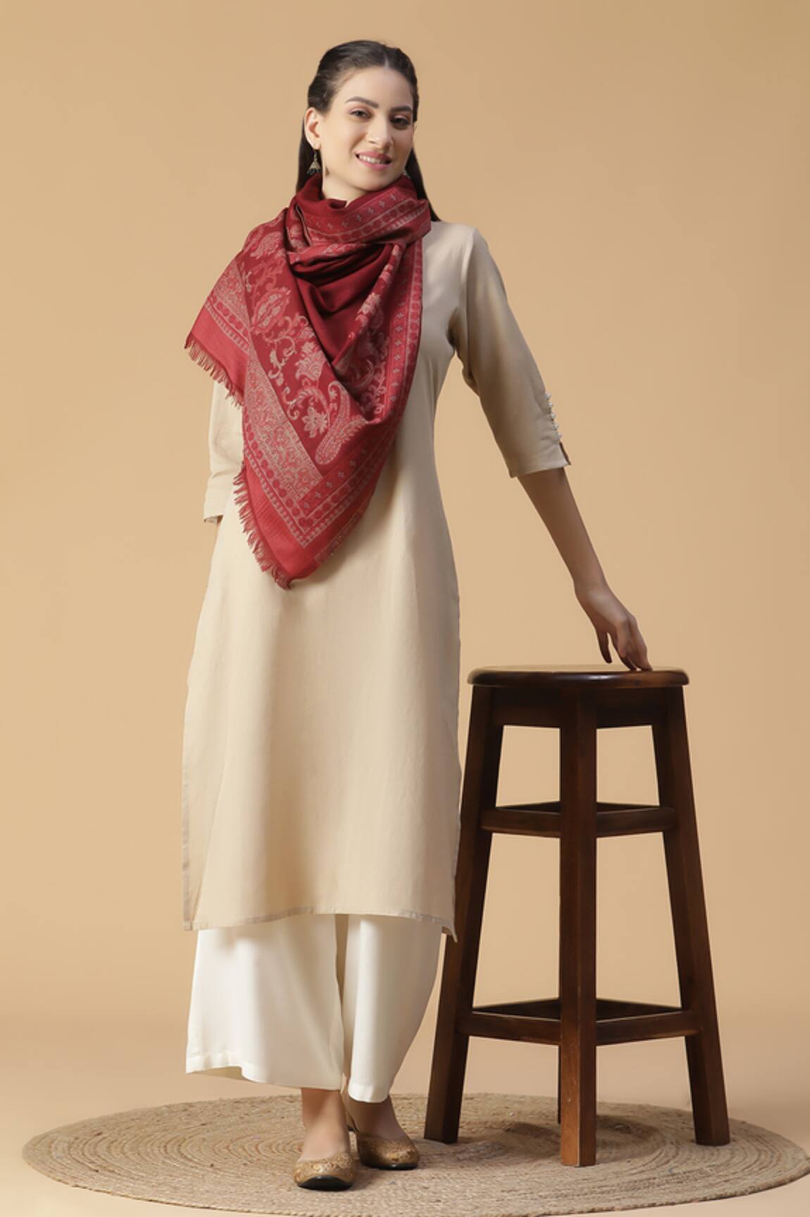 Shingora Qiraat Wool Woven Design Stole 