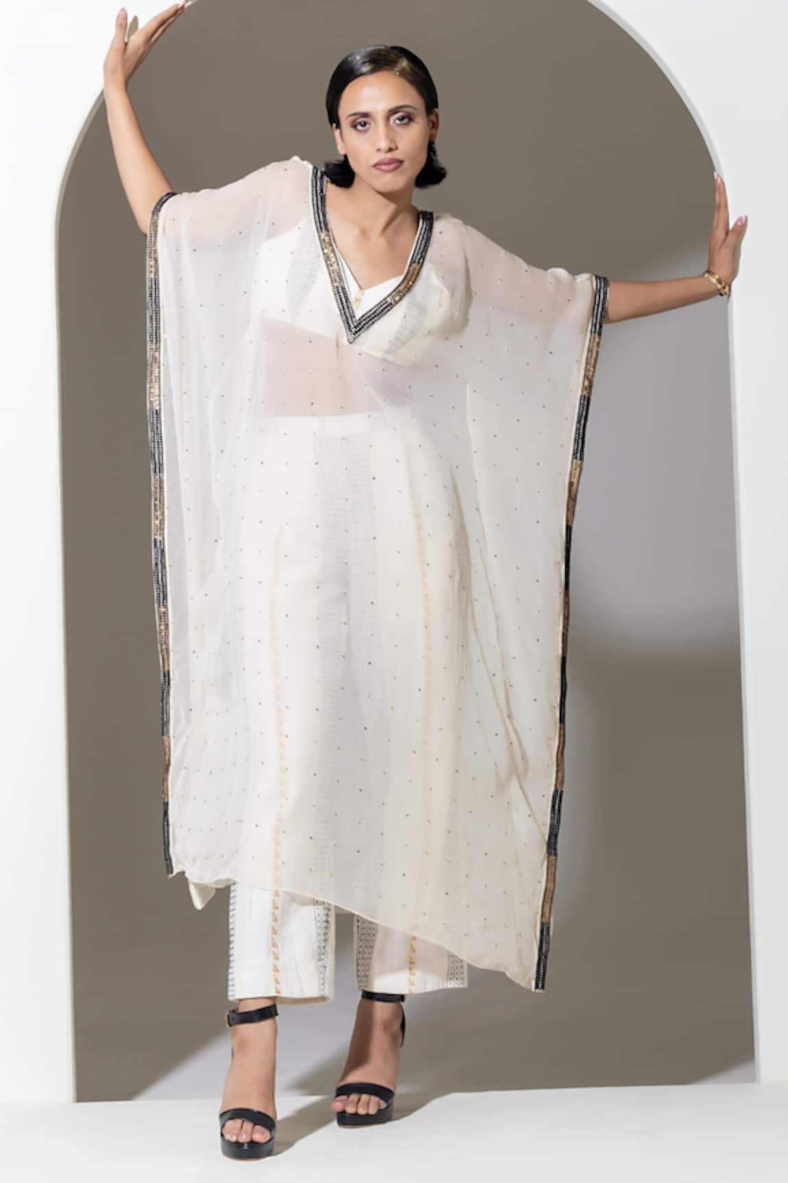 KUSMI Hand Embroidered Kaftan Set