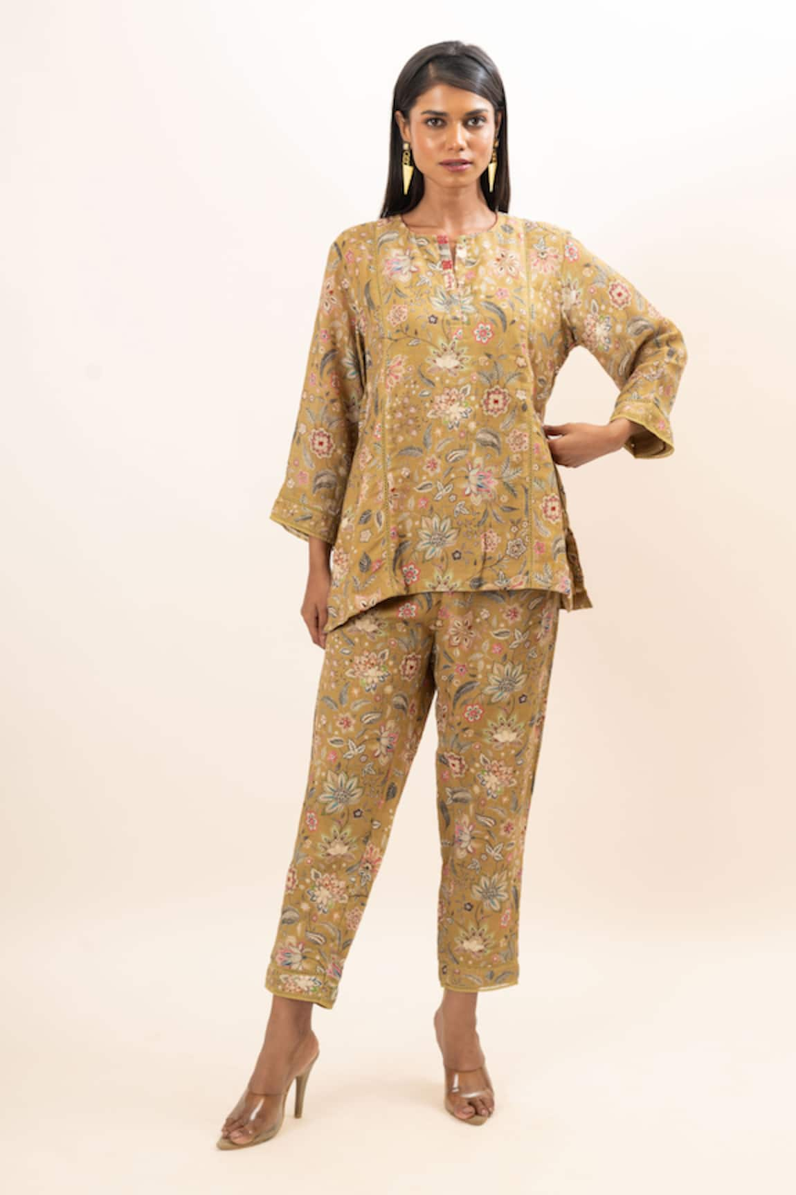 Oshi By Shikha Floret Print Linen Kurta & Pant Set