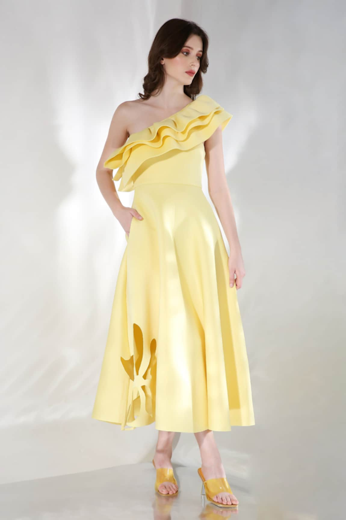 Ozeqo Daffodil Cut Out Dress With Ruffle Wrap