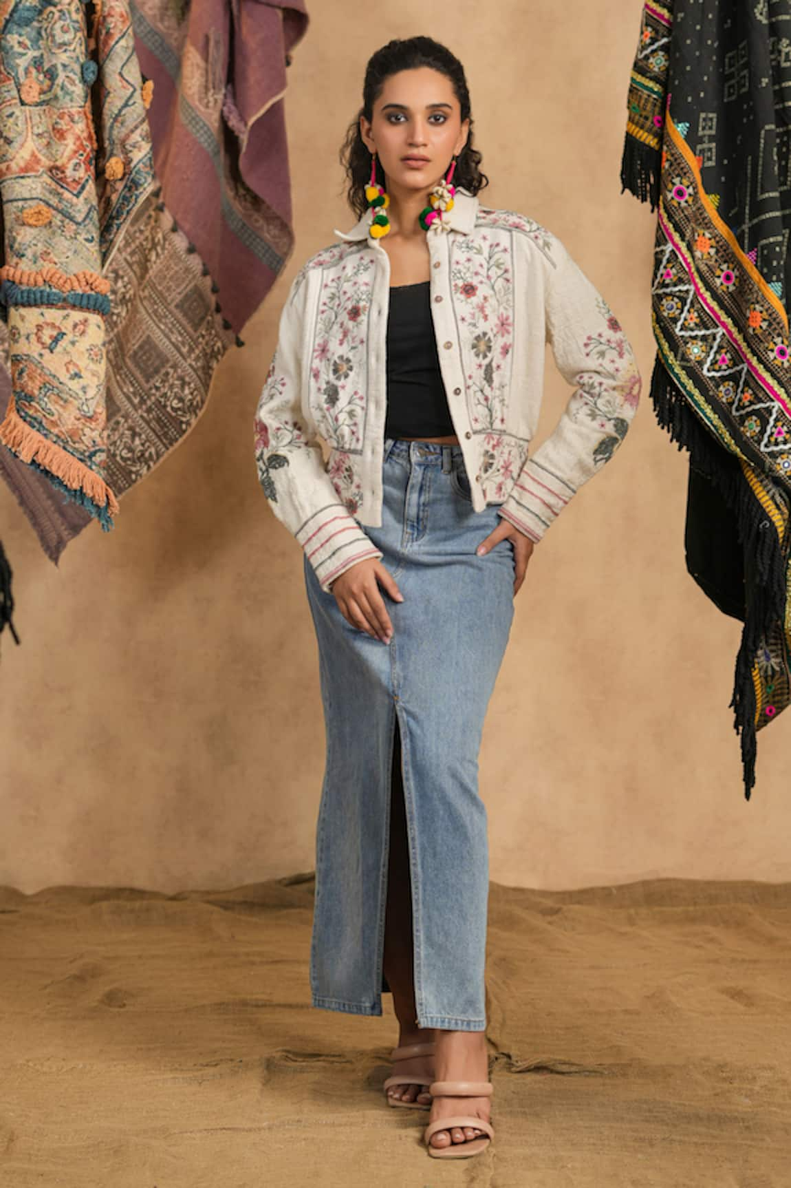 NYARO Flower Embroidered Jacket