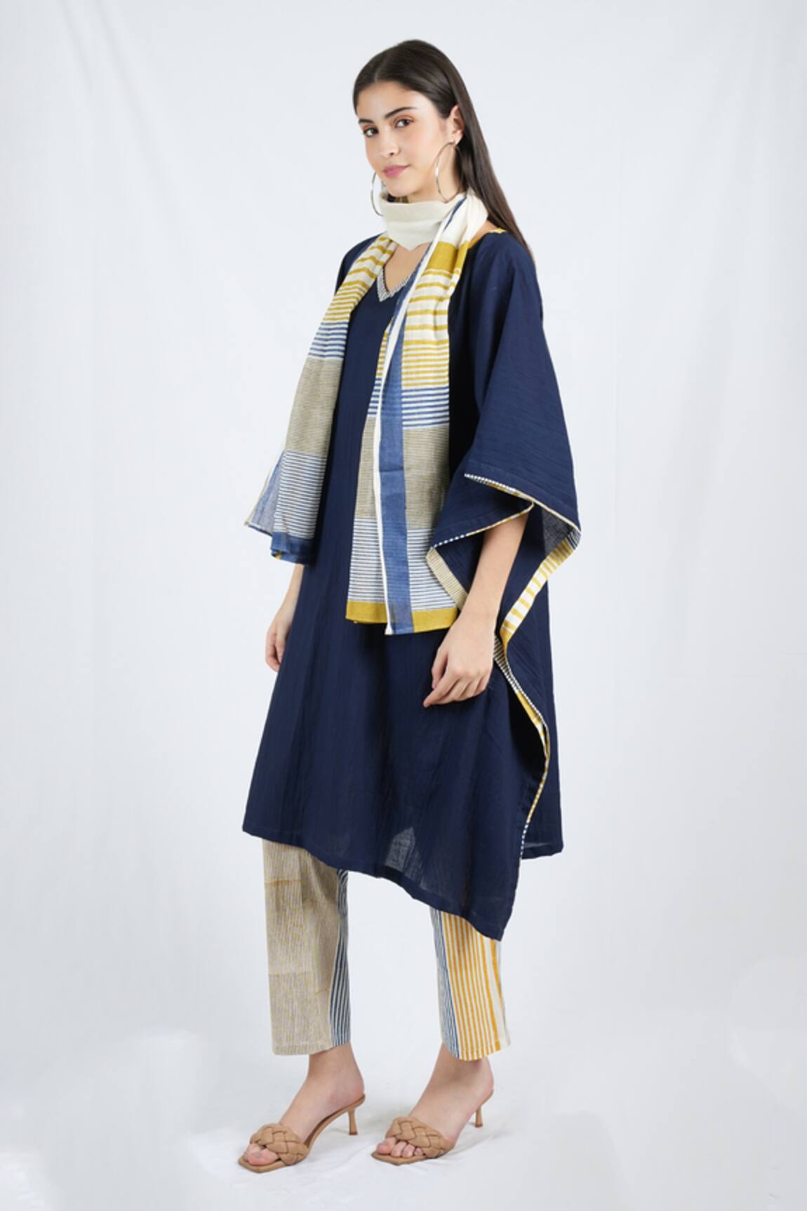 Banana Labs Solid Kaftan Printed Pant Set 