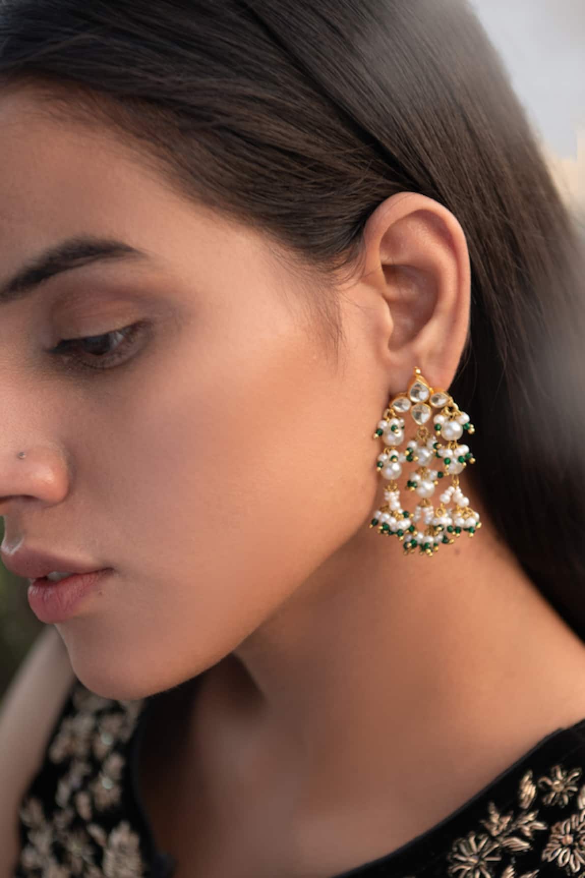 Do Taara Kundan Floral Motif Earrings 