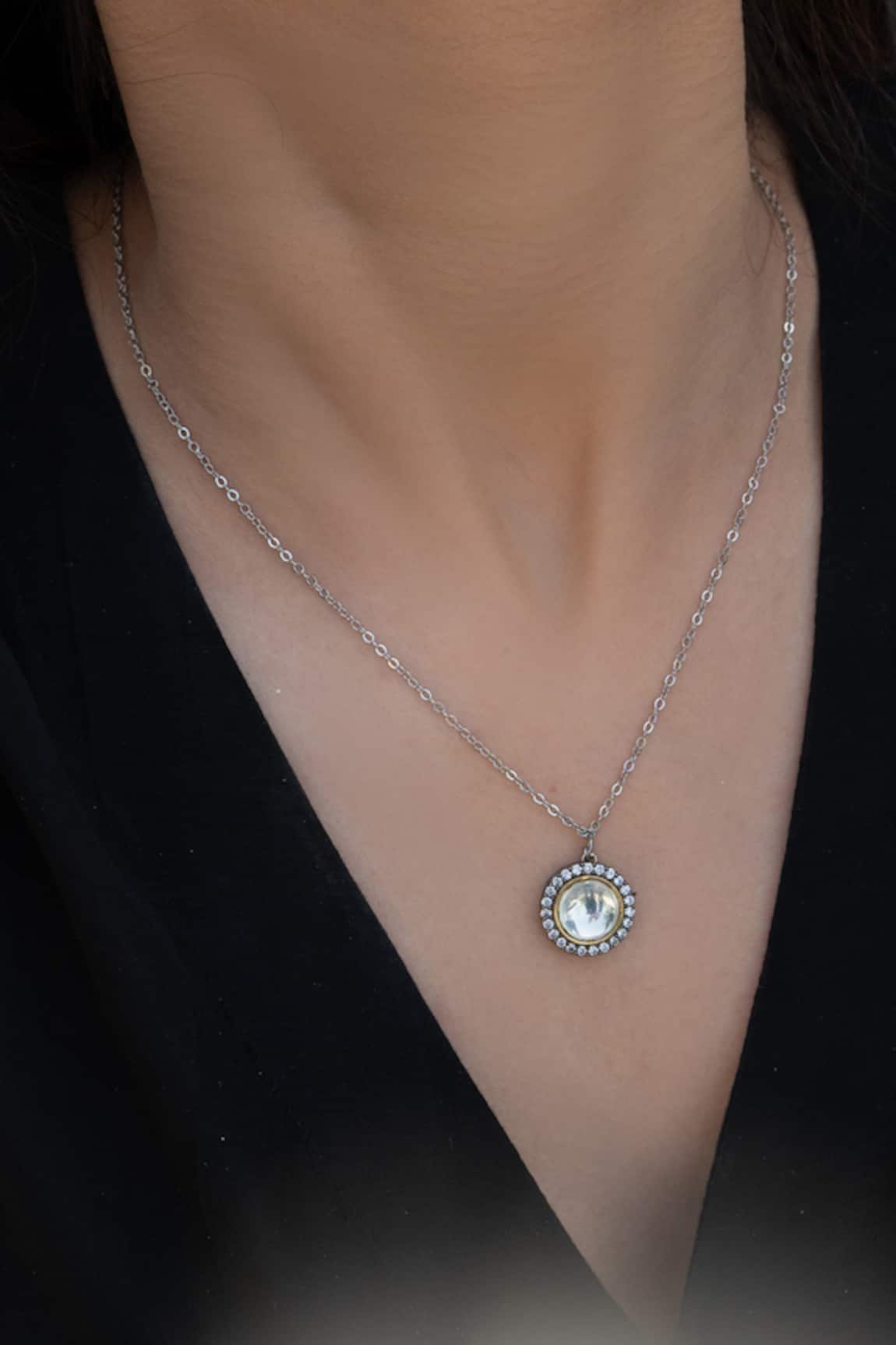Do Taara Polki Encrusted Pendant Necklace 