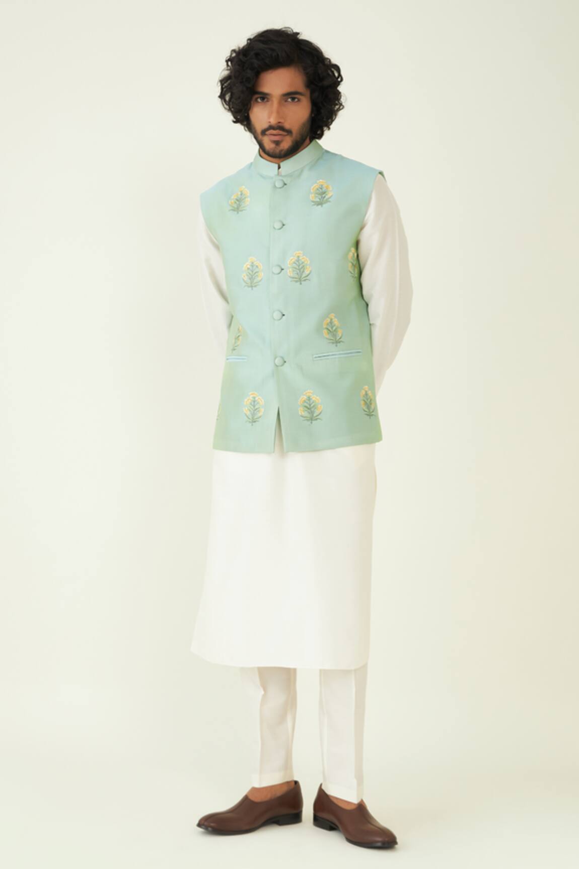 Roohbyridhimaa Floral Embroidered Green Bundi