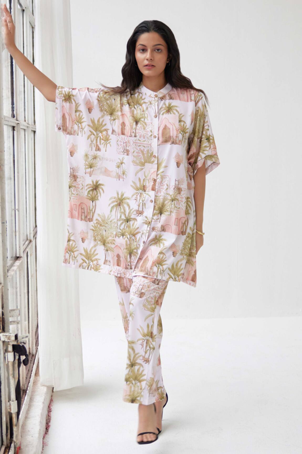 Label Kheerganga Pam Trees Print Kaftan Top With Pant
