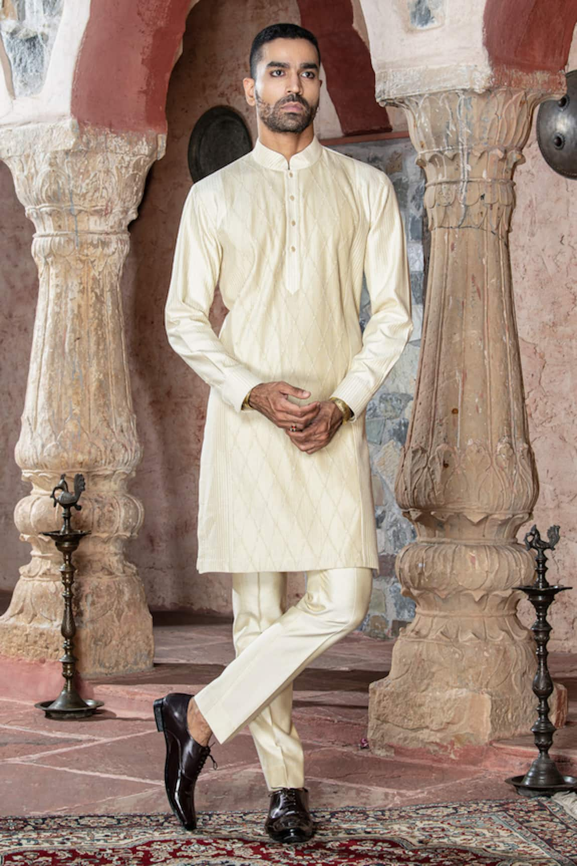 Abkasa Sandstone Pintuck Pattern Kurta With Pant