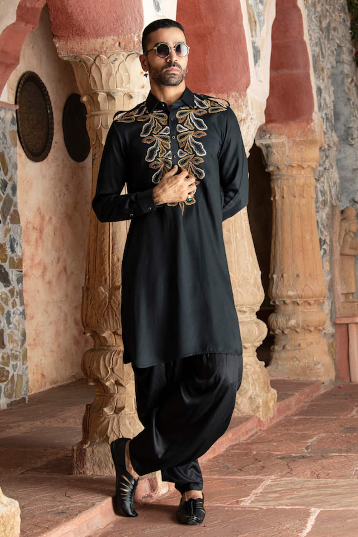 Abkasa Melantha Embroidered Afghani Kurta With Salwar