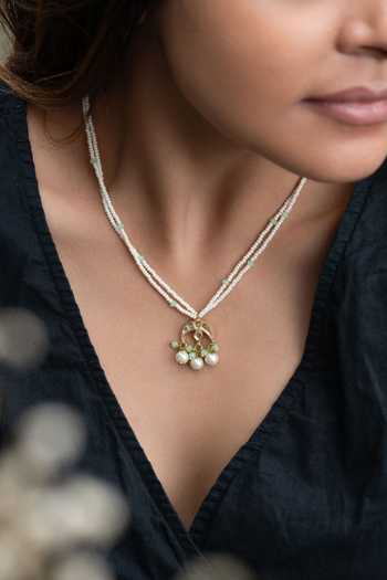 Do Taara Half Moon Pendant Pearl Necklace 
