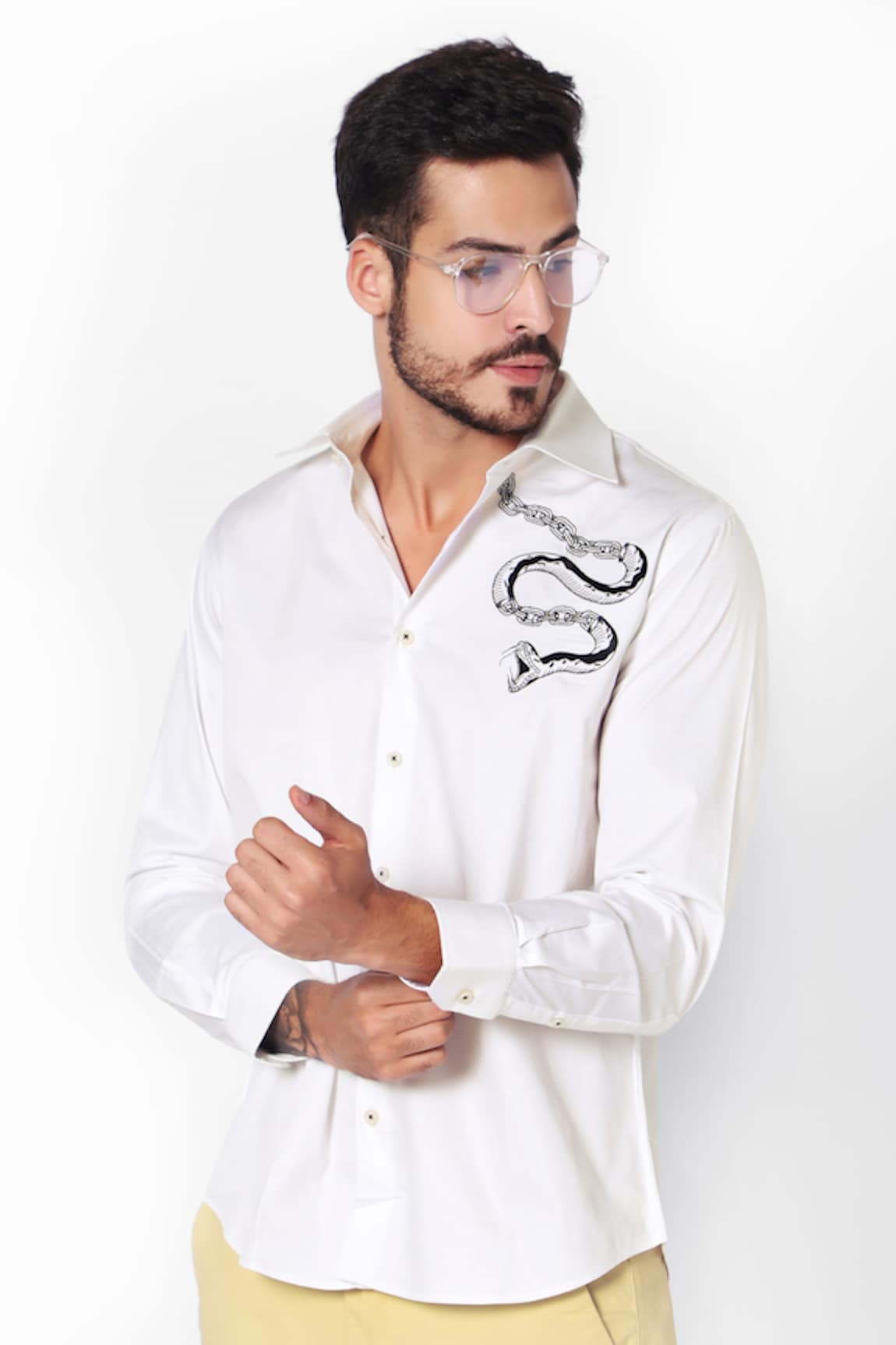 16Stitches Placed Serpentine Embroidered Shirt