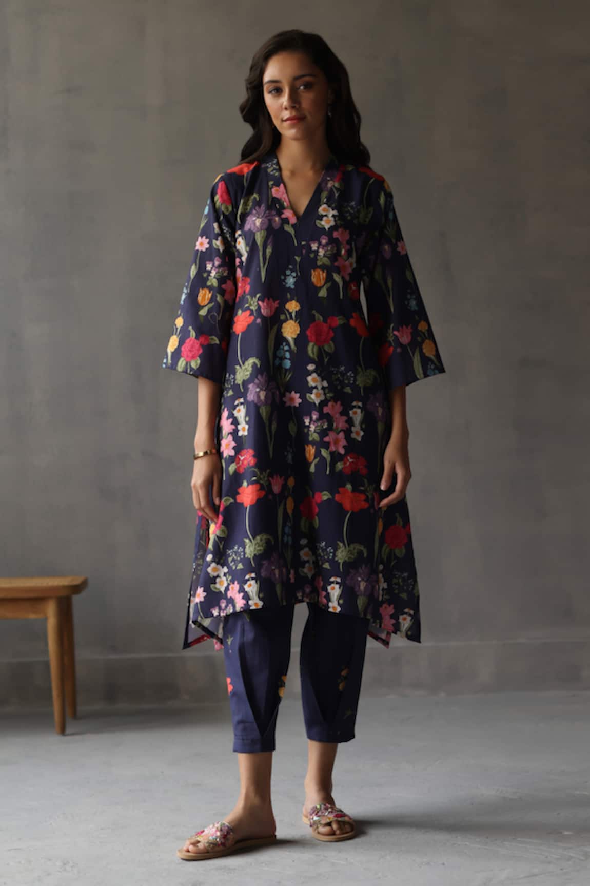 Roza Primrose Floral Pattern Linen Kurta & Pant Set