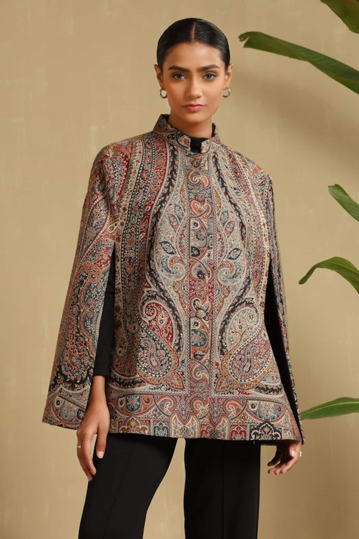 Dusala Jazz Foliage Bloom Pattern Fine Wool Silk Cape 