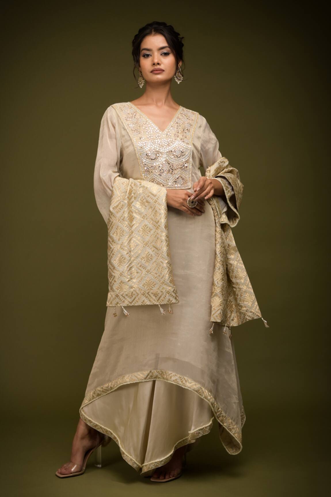 Farha Syed Floral Jaal Cutdana Embroidered Kurta Pant Set