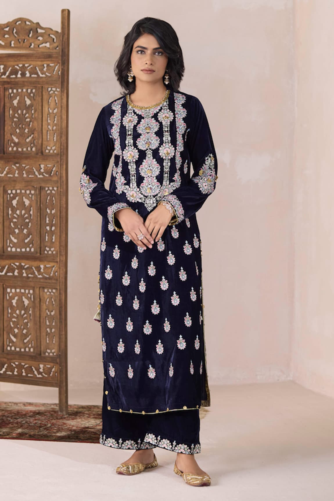 Inej Floral Embroidered Velvet Straight Kurta & Pant Set