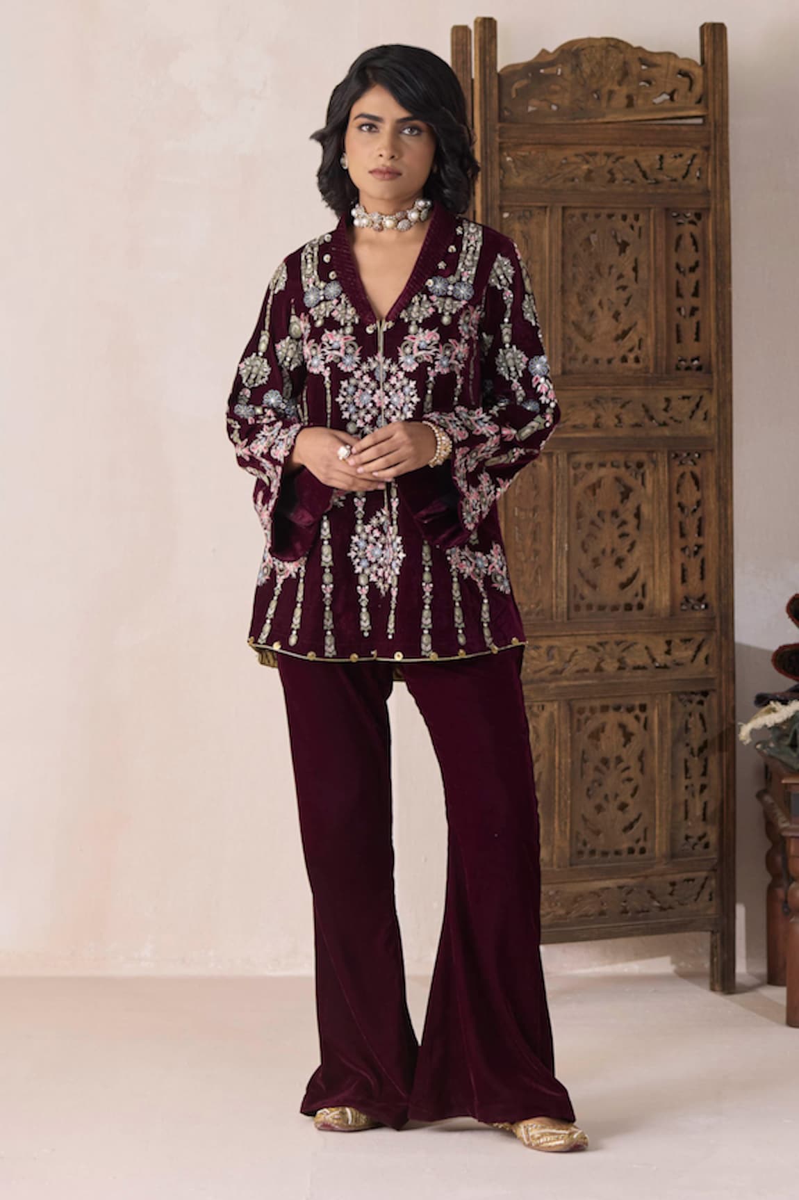 Inej Velvet Floral Embroidered Coat Kurta & Pant Set