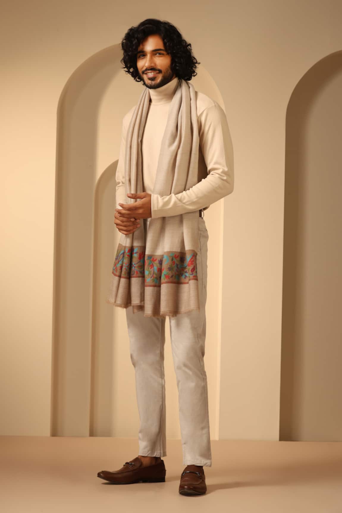 Dusala Chandra Woven Kani Border Stole