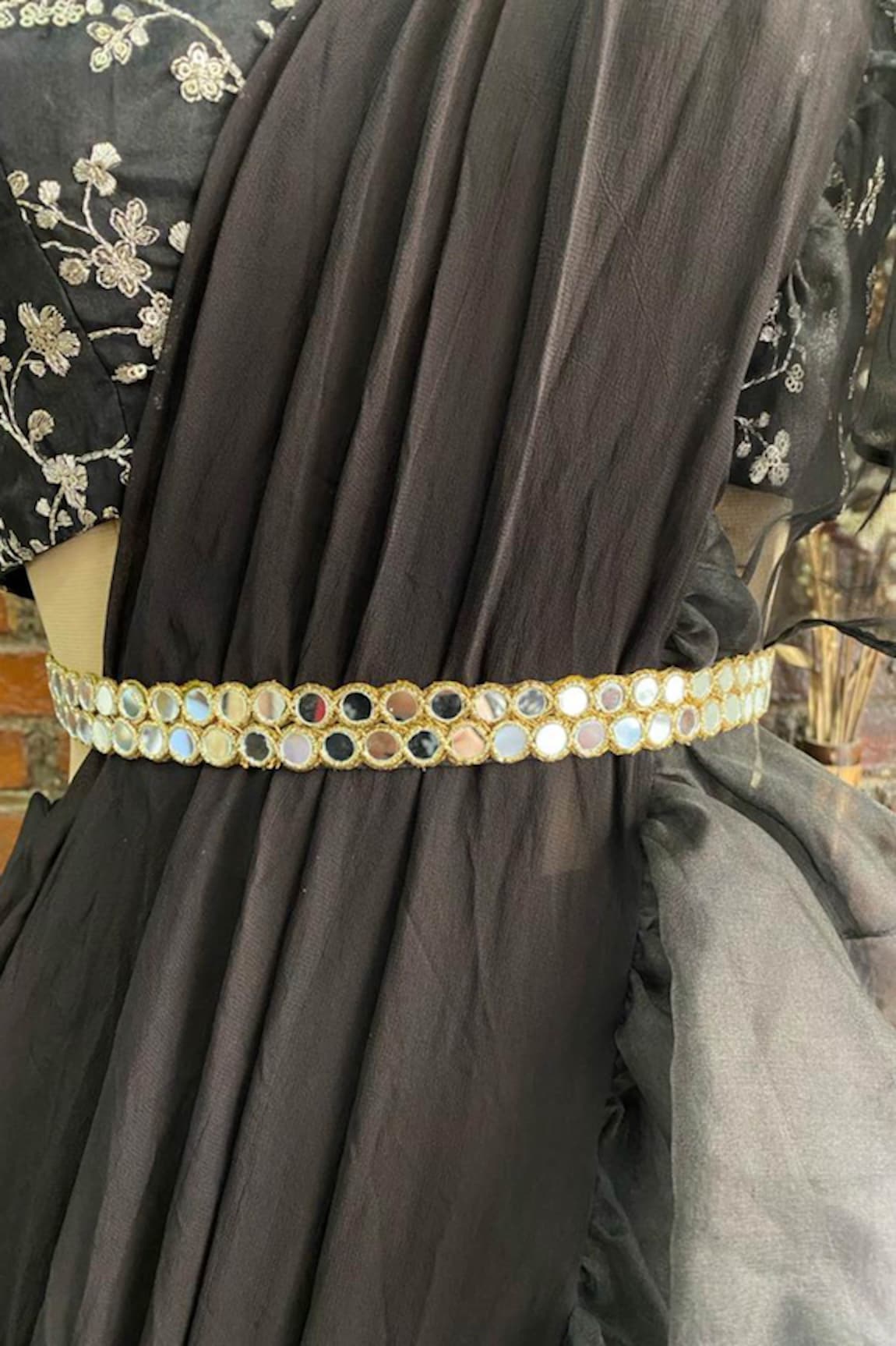 Priti Sahni Round Mirror Embroidered Belt