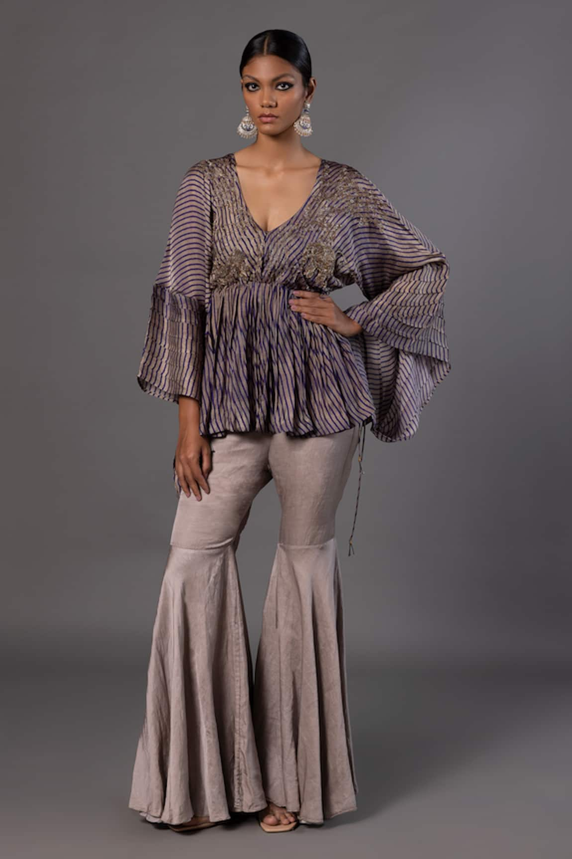 A Humming Way Stripe Pattern Kimono With Gharara