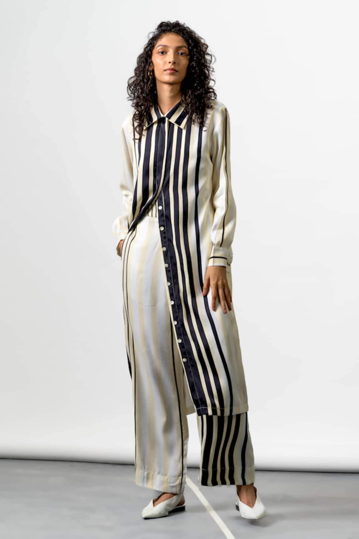 OFRIDA Stripe Print Kurta