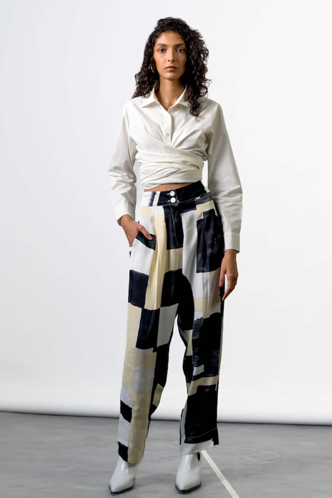 OFRIDA Solid Wrap Shirt & Printed Pant Set