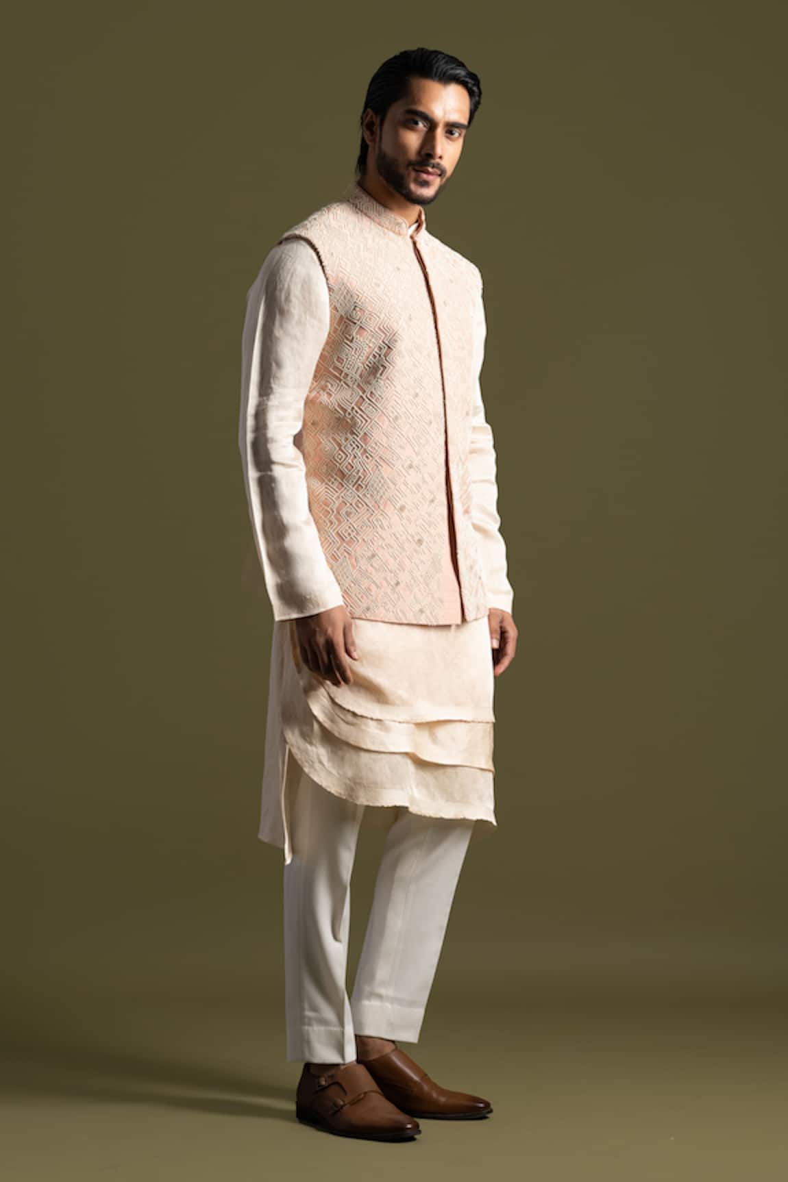 Paarsh Geometric Pattern Nehru Jacket Kurta Set