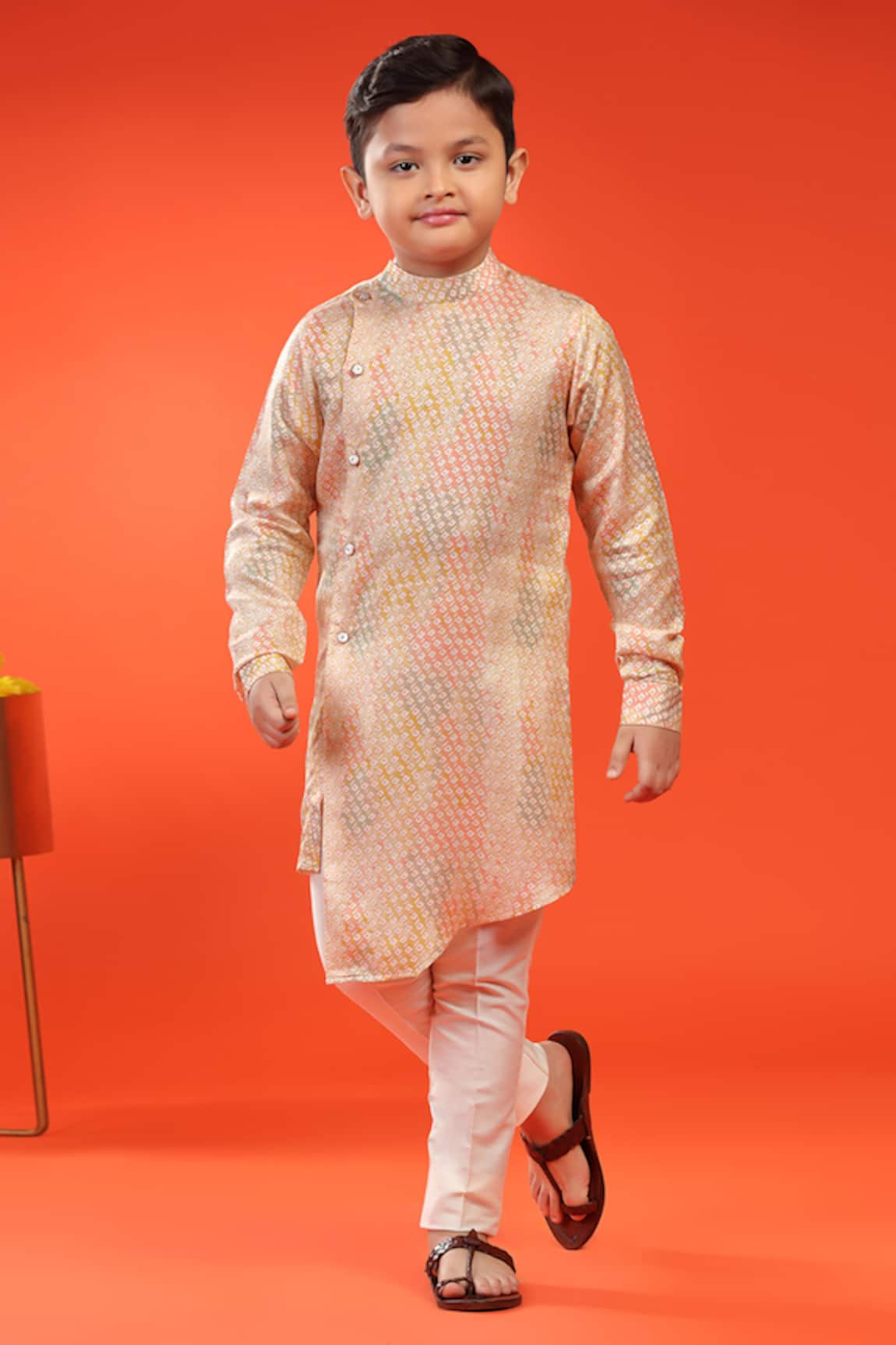 Kora By Nilesh Mitesh Geometric Print Asymmetric Kurta With Pant