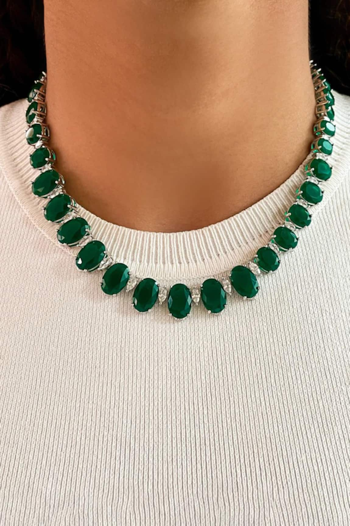 Prerto Emerald Embellished Necklace Set