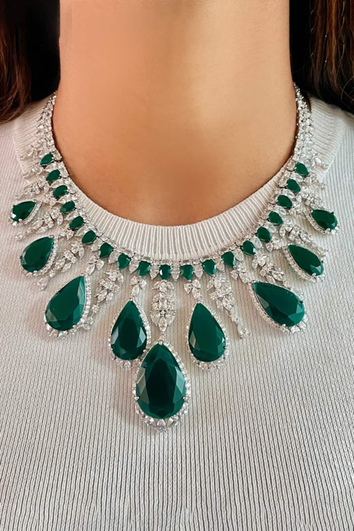 Prerto Emerald Embellished Drop Necklace Set