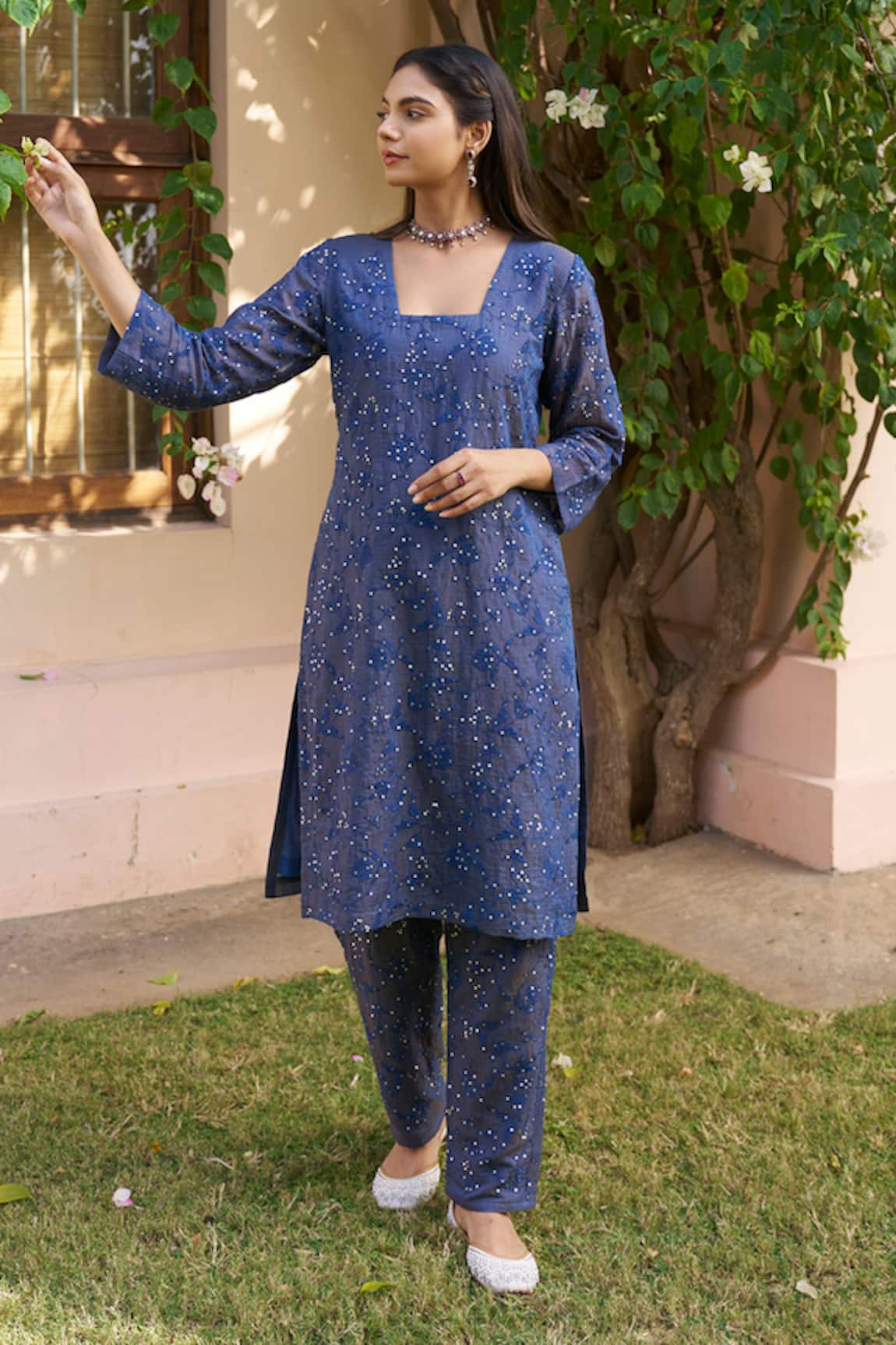 NAAZ BY NOOR Chanderi Floral Embroidered Kurta & Pant Set