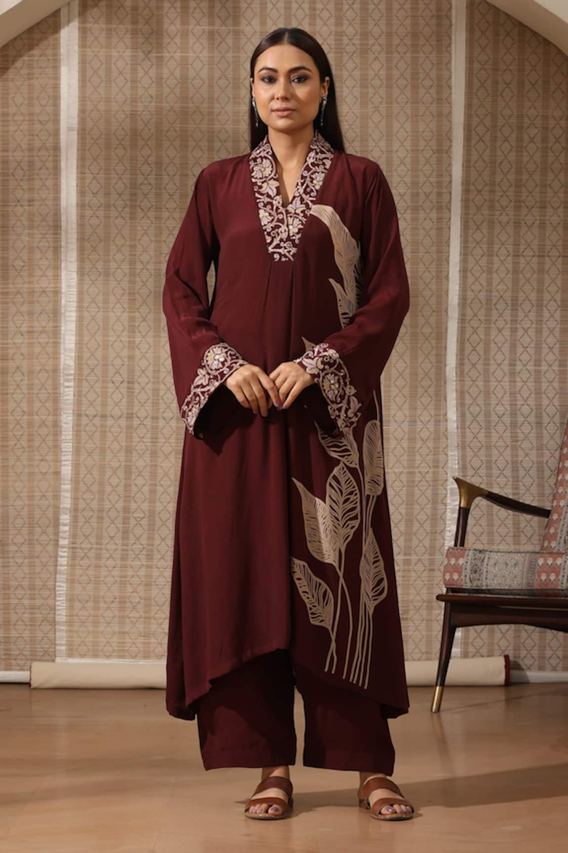 Rekha Agra Foliage Print Embroidered Neck Kurta With Pant