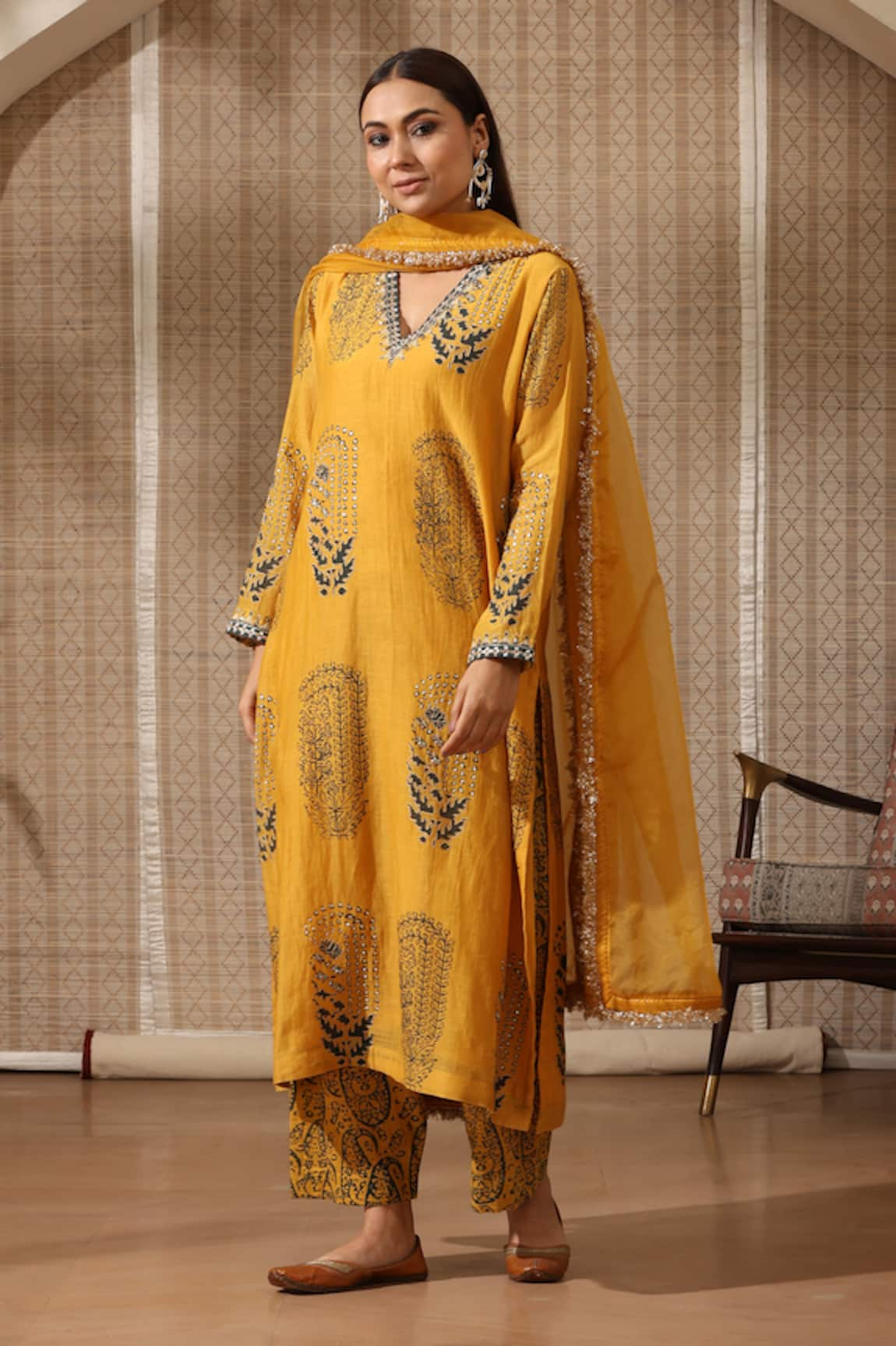 Rekha Agra Floral Crest Print Embellished Kurta Pant Set