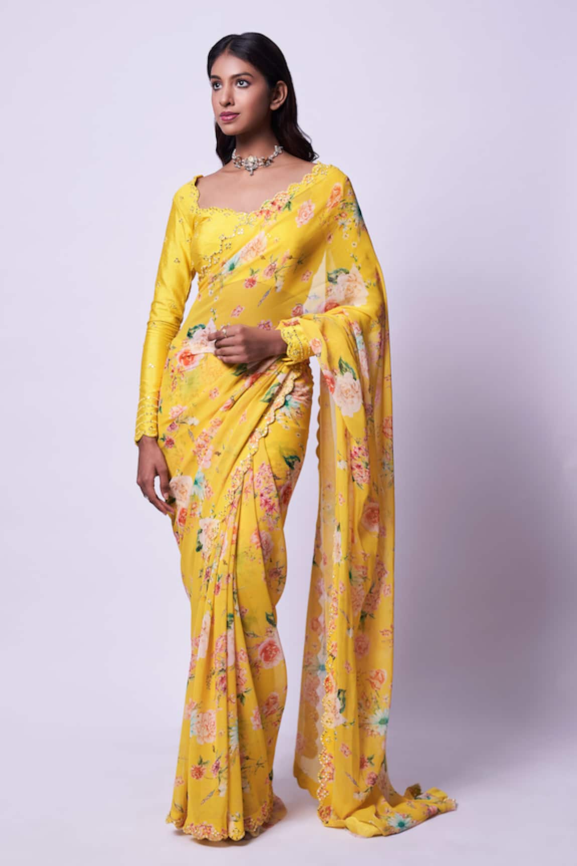 Kavitha Gutta Floral Pattern Embroidered Saree With Blouse