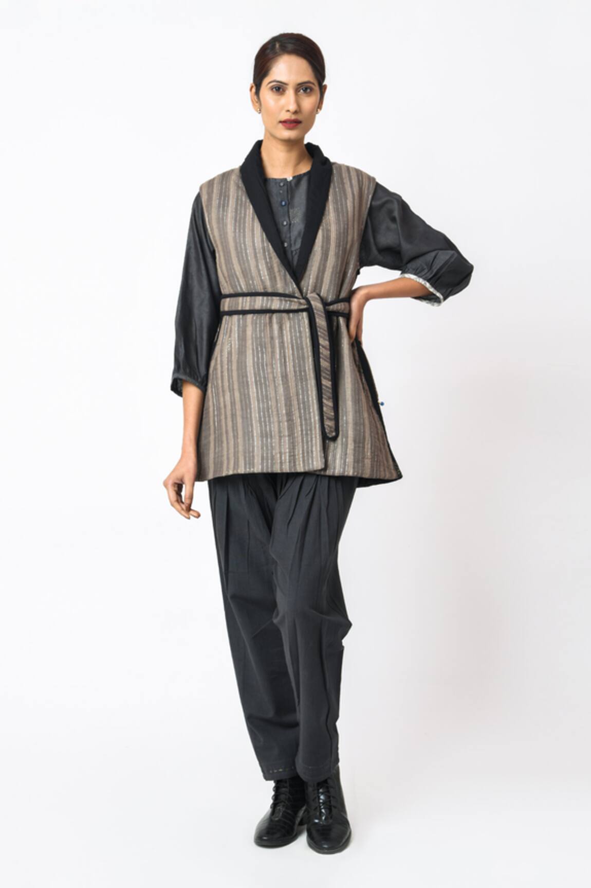 Jayati Goenka Chairo Jacket With Belt 