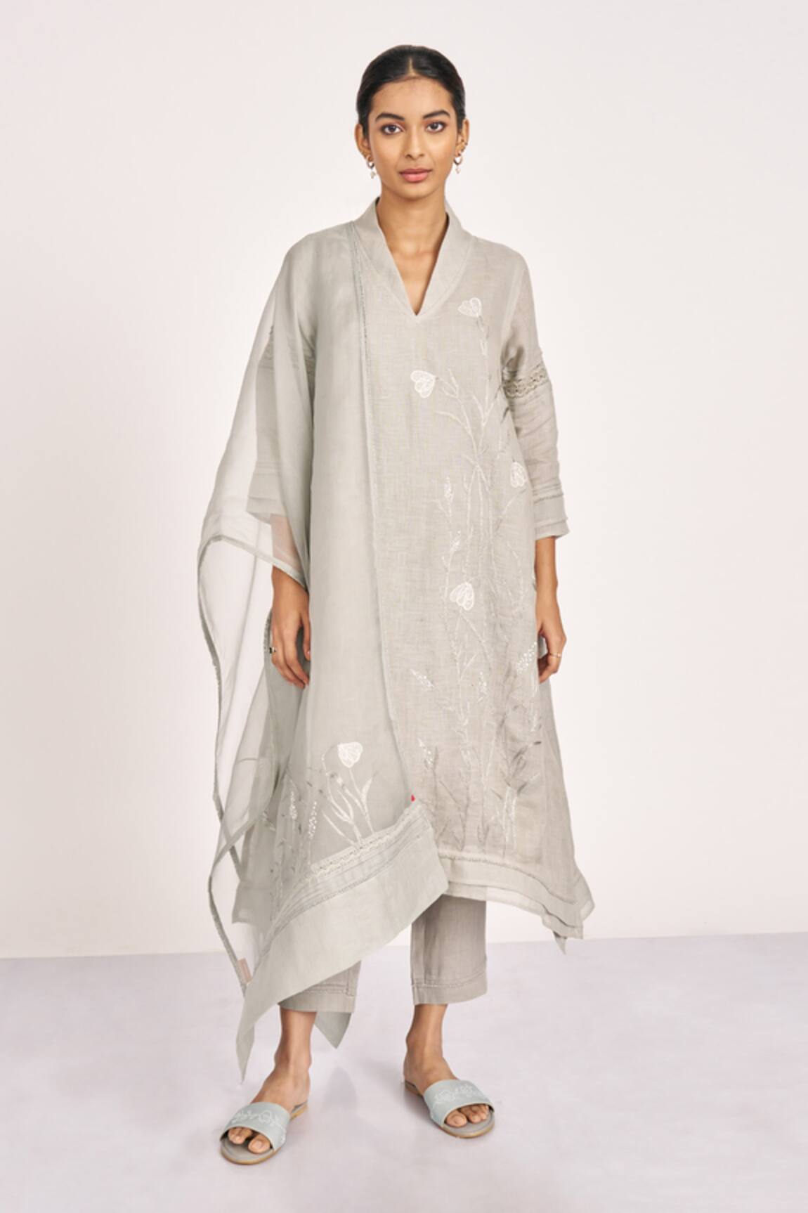 Kaveri Dew Drops Applique Work Tunic Pant Set 