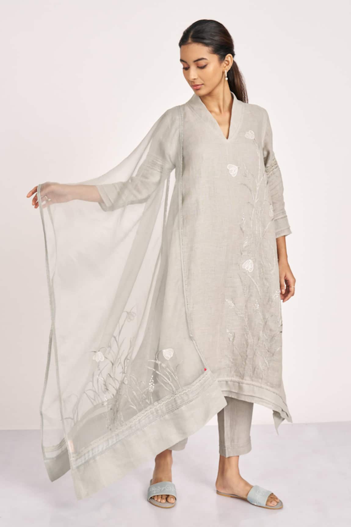 KAVERI Dew Drops Floral Work Tunic 